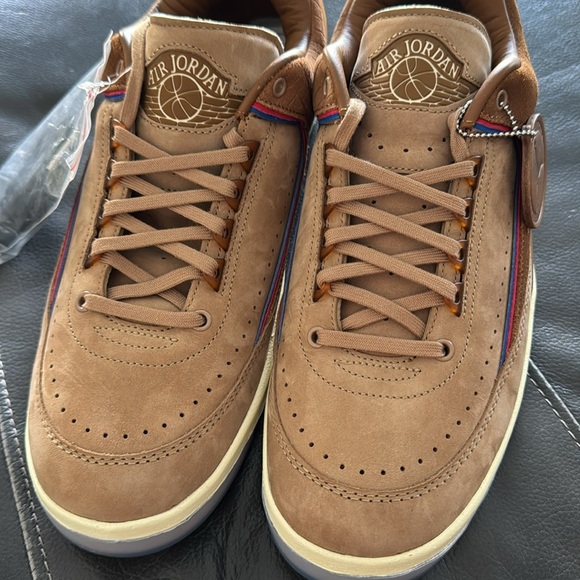 Jordan Men's Tan Sneakers - Picture 3 of 11